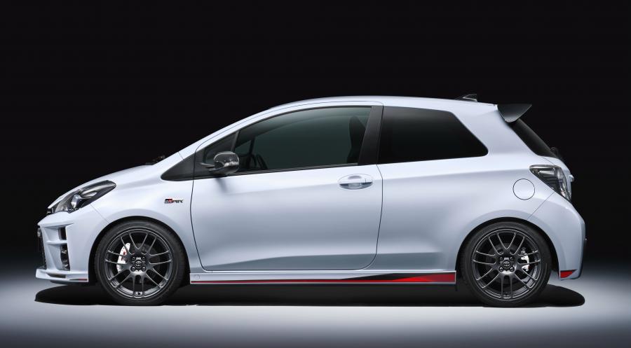  Toyota Vitz GRMN (P130) 2017 года  (фото 6 из 10)